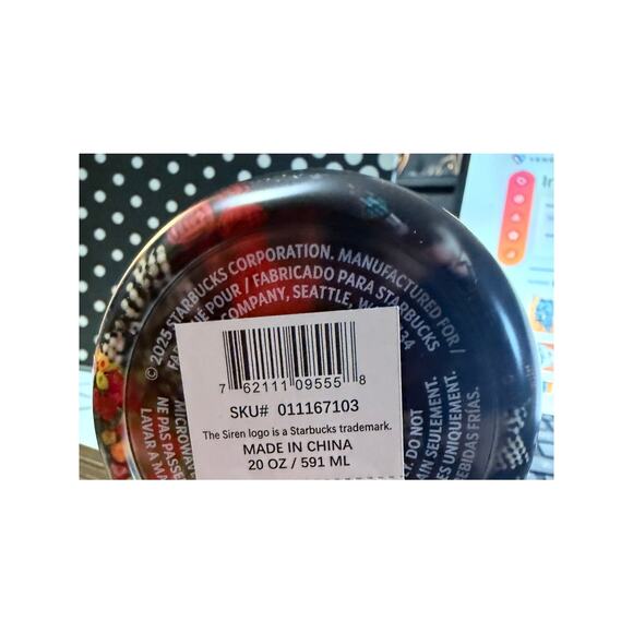 New Starbucks x Farm Rio Borogodo 20 ounce stainless steel water bottle - Picture 2 of 5